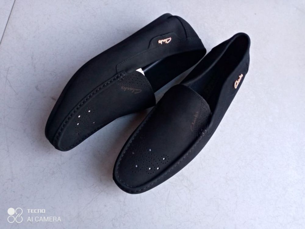 elevate-your-style-at-the-sleek-unisex-boutique